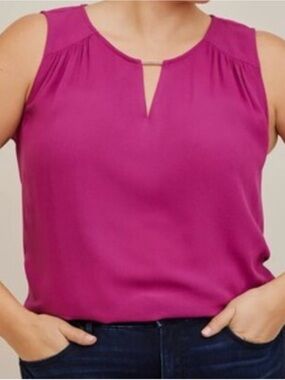 Torrid Plus Size 2 Boysenberry Metal Keyhole Crepe Sleeveless Blouse